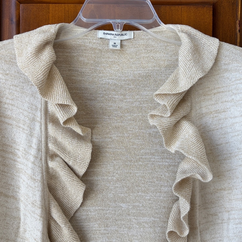 Banana Republic Cardigan - Picture 3 of 10